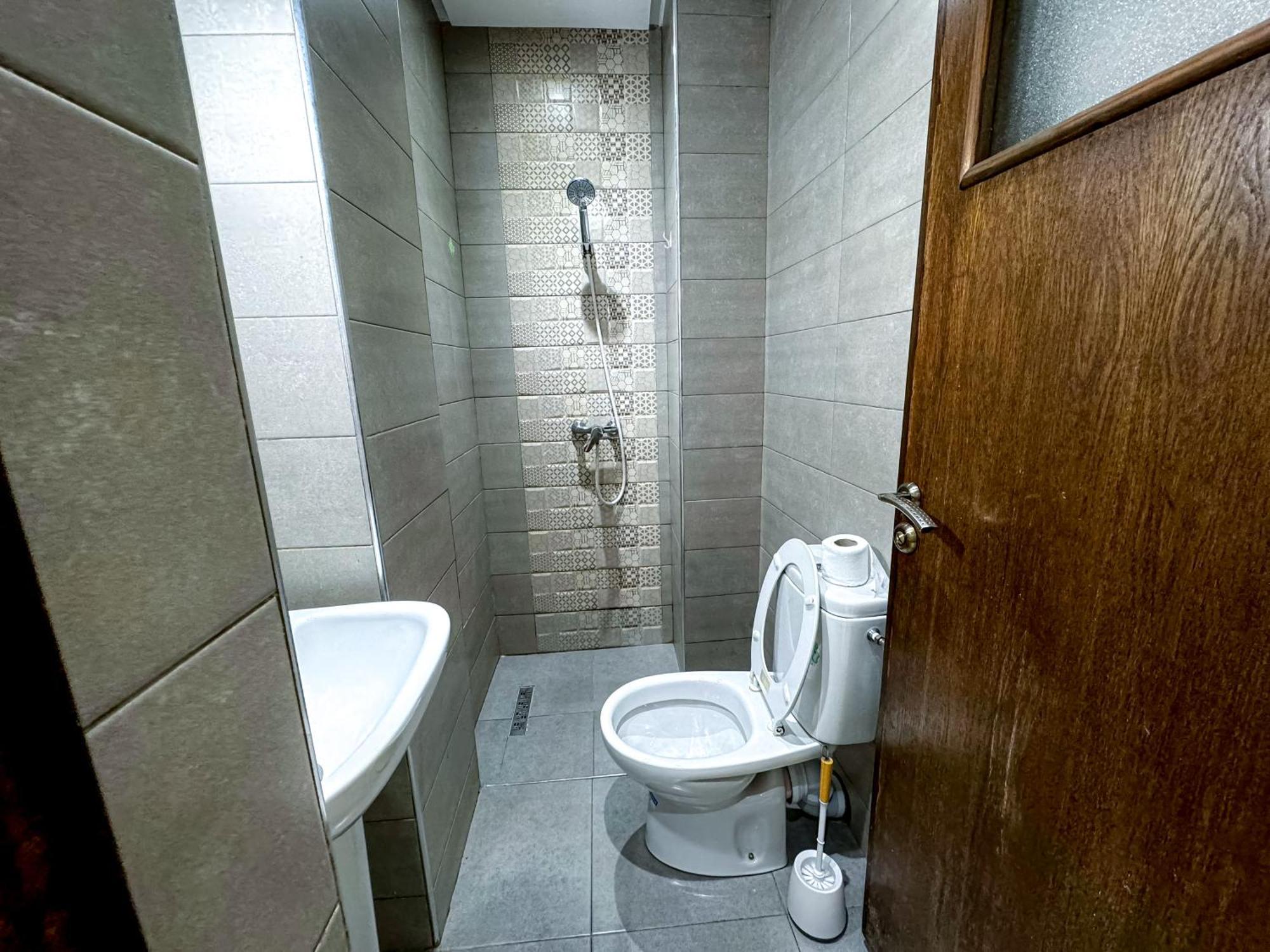 Appartement Spacieux Et Calme A Proximite De La Mer Et La Gare Agdal Рабат Екстериор снимка