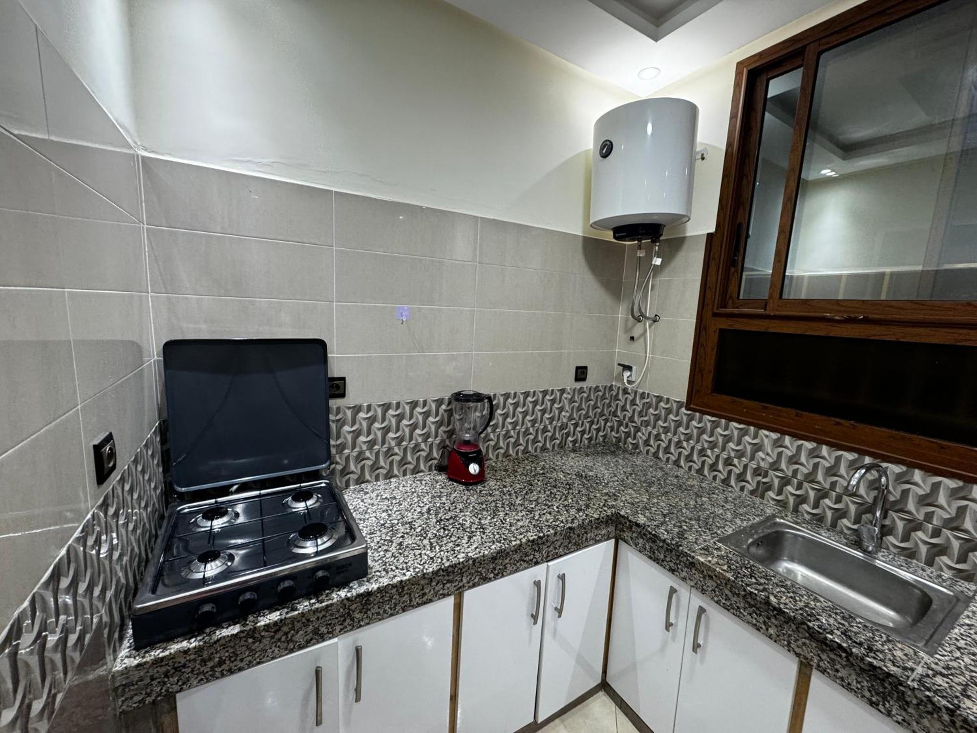 Appartement Spacieux Et Calme A Proximite De La Mer Et La Gare Agdal Рабат Екстериор снимка